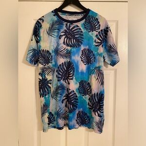 Fresh Prints of Bel Air Men’s Short Sleeve Pullover Shirt. XL. Floral.